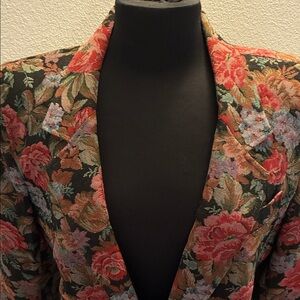 Vintage Liz Wear Floral Tapestry Blazer Jacket 80’s size 8 40” chest lined HOT!